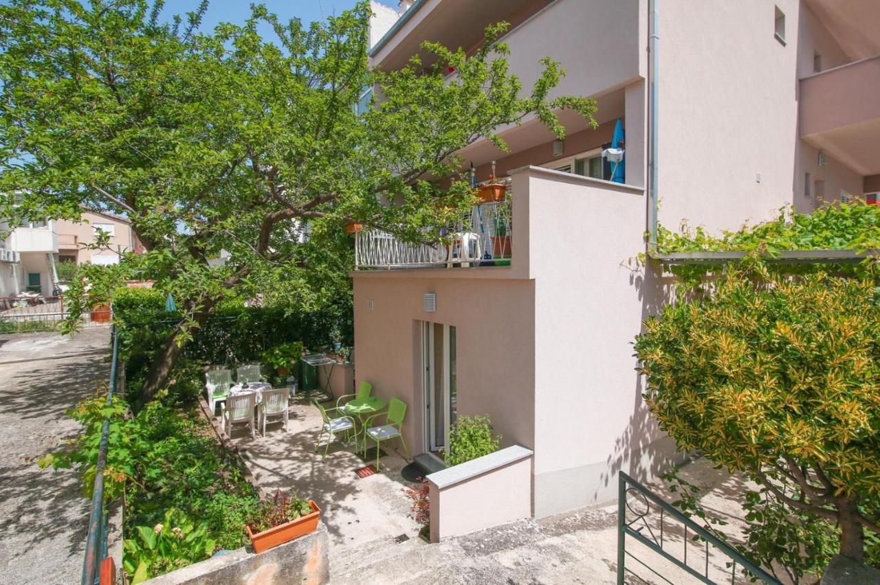 Studio Laura-Spacious Studio On The Main Beach Makarska Exterior photo