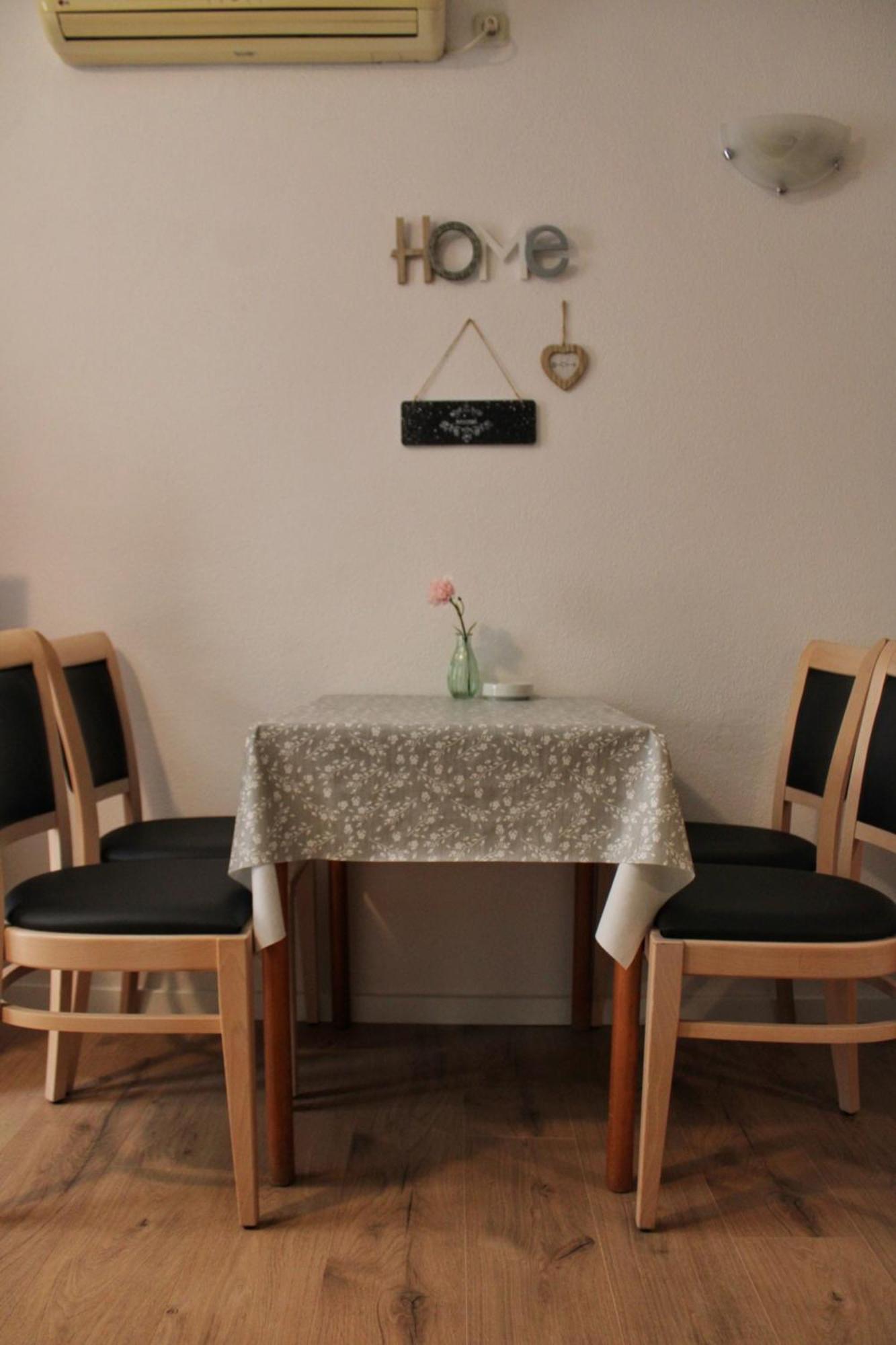 Studio Laura-Spacious Studio On The Main Beach Makarska Exterior photo